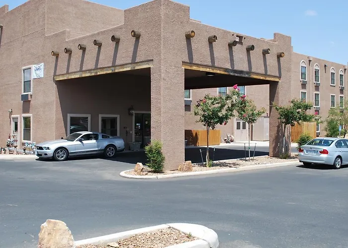 Hotel Extended